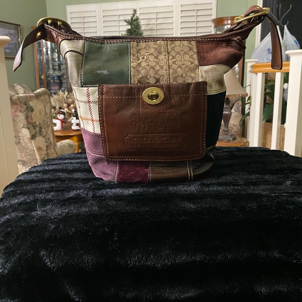 y2k Coach Bleeker 11356 Holiday Patchwork Hobo Bag with bonus free coach mirror - Picture 2 of 14